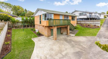 BEAUTIFUL VIEWS - BLOCKHOUSE BAY RD - Photo 2