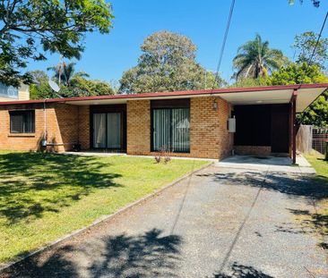 11 GALAHAD St, Marsden, Qld 4132 - Photo 2