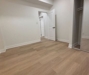 For Lease - 115B Bond Crescent, Richmond Hill, Ontario - Photo 1