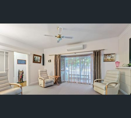 22 Queen Street, Seaholme, Vic 3018 - Photo 1