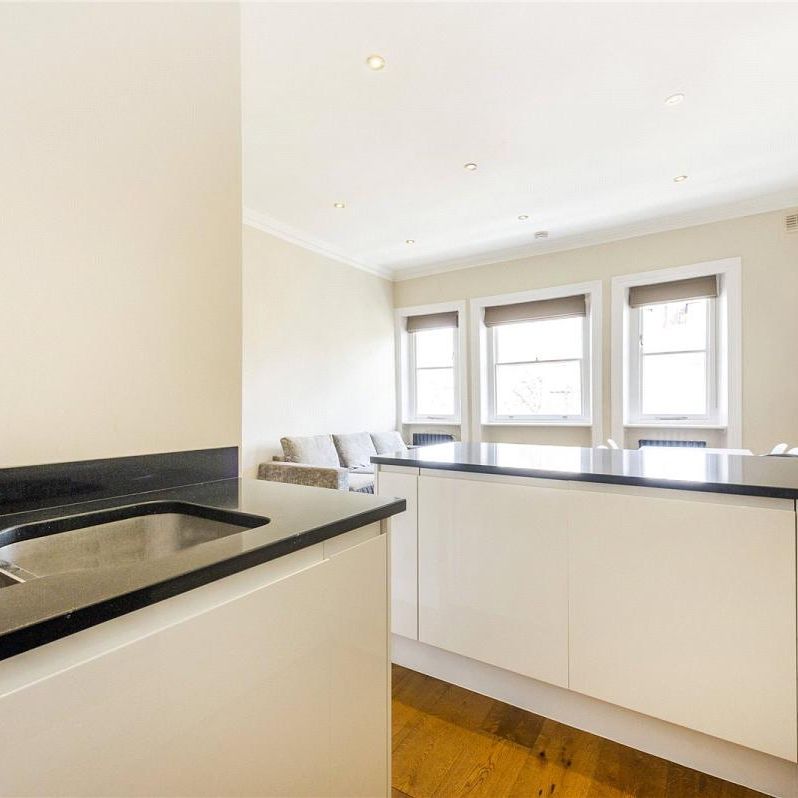 2 bedroom flat in Belsize Park - Photo 1