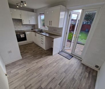 3 bedroom end of terrace house to rent - Photo 5