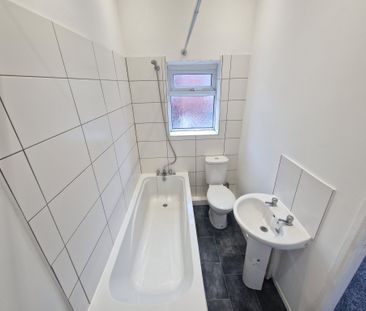 Wolsey Street, Radcliffe - Photo 4