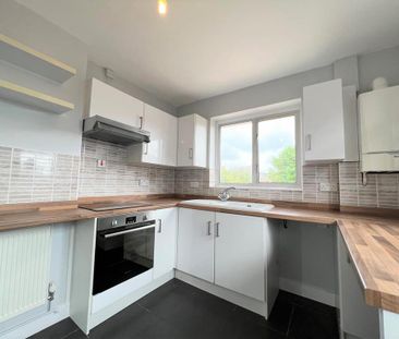 2 bedroom semi-detached bungalow to rent - Photo 5