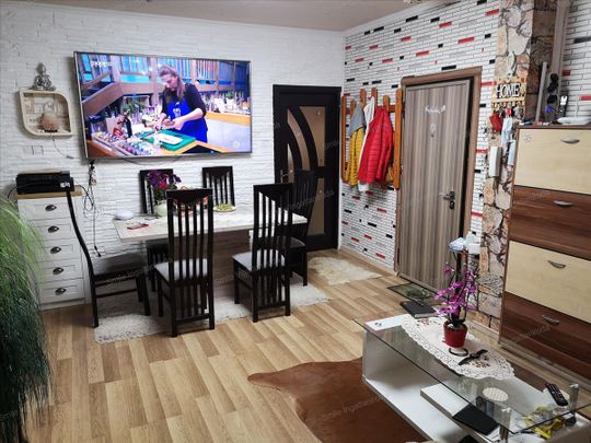 Kiadó felújított panel lakás - Nyíregyháza - Photo 1
