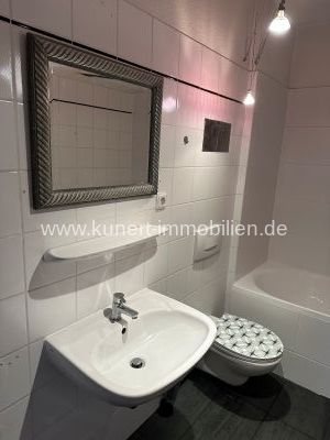 Exklusive 2-Raum-DG-Wohnung mit herrlichem Ausblick über die hallesche City - Photo 5