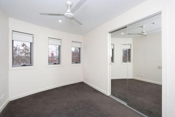 Modern 2-Bedroom Apartment with City Views in Preston - Photo 1