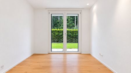 Helle Gartenwohnung mit grosszügigem Wohn- und Aussenbereich am Waldrand - Photo 2