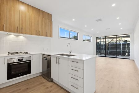 Stylish Residence in Prime Location - Photo 4