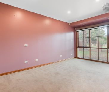 Leaf the Hustle Behind - A Home Amongst the Gum Trees! - Photo 1