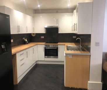 Room in a Shared House, Hockley, NG1 - Photo 3