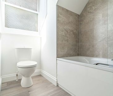 Available unfurnished from 15/05/2026 - Photo 5