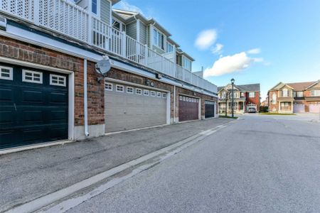 For Lease - 204 Magurn Gate, Milton, Ontario - Photo 3