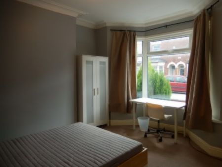 4 Bed Terrace house Sidmouth Street - Photo 3