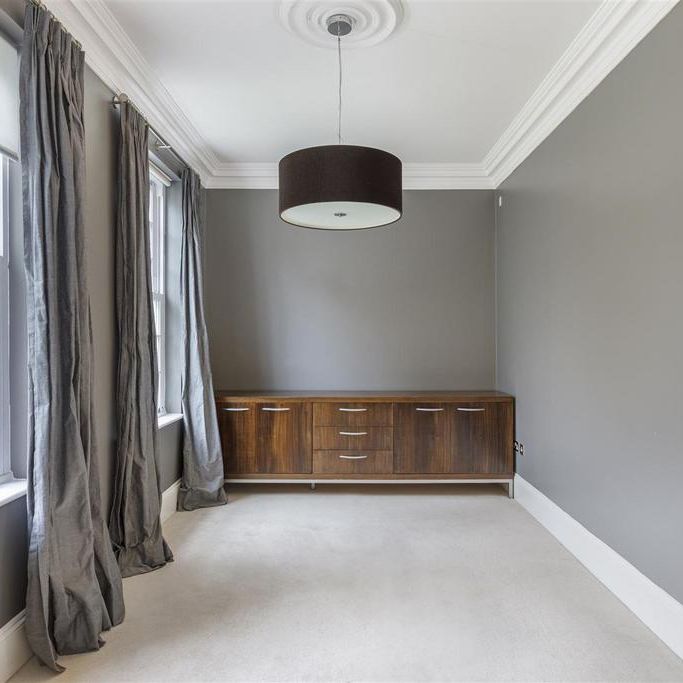 8 bedroom detached house to rent - Photo 1