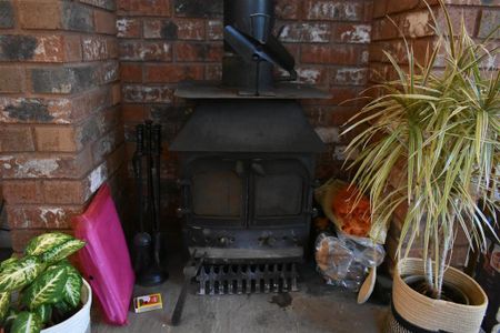 2 bedroom detached bungalow to rent - Photo 2