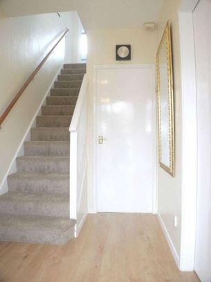 Torrington Drive, Potters, EN6 - Photo 1