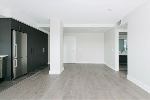 For Lease - 11 Walmer Road Unit# 403, Toronto, Ontario - Photo 1