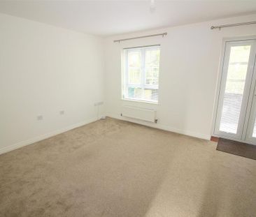 3 bedroom townhouse to rent - Photo 2