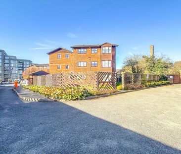 Flat to rent on - Photo 3