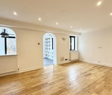 5 bedroom detached house to rent - Photo 2