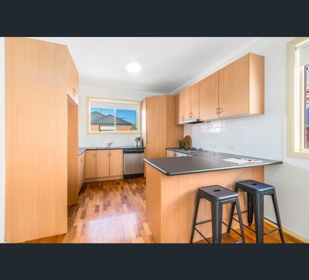 20 Villamanta Place, Geelong West, Vic 3218 - Photo 2