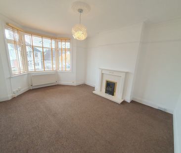 1 Bed Flat, Bellingham Road, SE6 - Photo 1