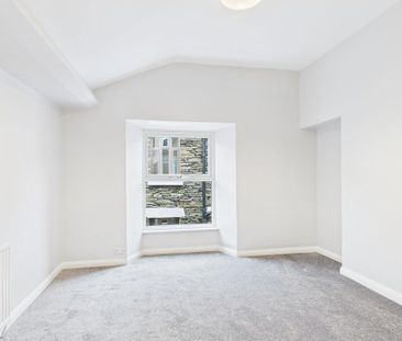 3 bedroom end of terrace house to rent - Photo 2