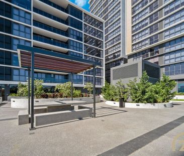 Spacious Modern 2 Bedroom Apartment in Prime Liverpool CBD Location... - Photo 2