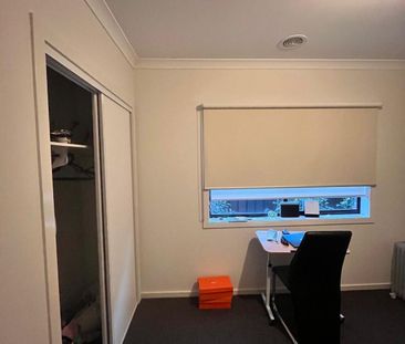 Tarneit - Photo 2