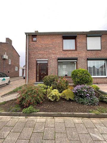 Te huur: Huis Dr. Marga Klompéstraat in Landgraaf - Photo 4