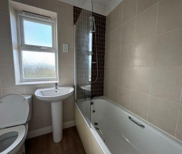 2 bedroom semi-detached house to rent - Photo 3