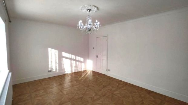 2 bed flat to rent - Photo 1