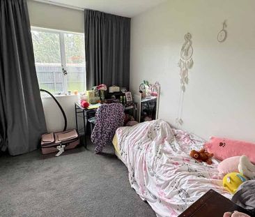 A very tidy home close to Rolleston library - Photo 2