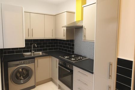 25 Rosa Road, Crookesmoor, Sheffield - Photo 4