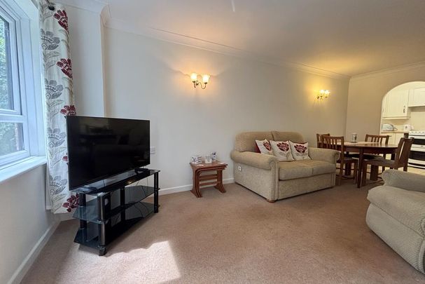 1 bedroom retirement property to rent - Photo 1