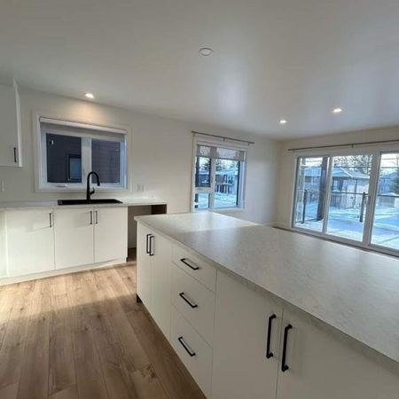 Appartement grand 41\2 lumineux - Photo 3