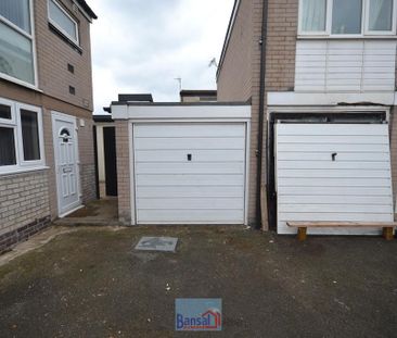 2 bedroom end of terrace house to rent - Photo 4