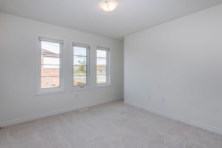 For Lease - 35 Greer Street, Barrie, Ontario - Photo 2