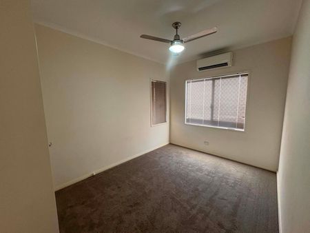 PERFECTION ON PATON - Huge Spacious 4x2 Home - Photo 4