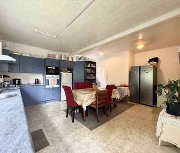 Stunning 4 Bedroom in Ebdentown - Photo 6