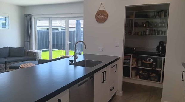 Meech Way, Frimley - Photo 1