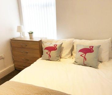 1 bedroom in a house share to rent - Photo 4