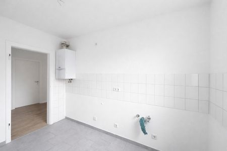 FRISCH RENOVIERTE 4-ZIMMERWOHNUNG MIT BALKON IN KREFELD ZU MIETEN! - Photo 2