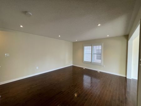 For Lease - 272 wetenhall landing Lane, Milton, Ontario - Photo 2