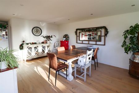 4 bedroom detached house to rent - Photo 3