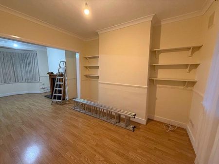 3 bedroom terraced house to rent - Photo 4