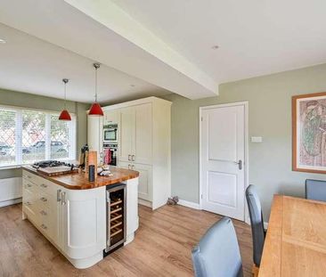 Summersbury Drive, Shalford, GU4 - Photo 4