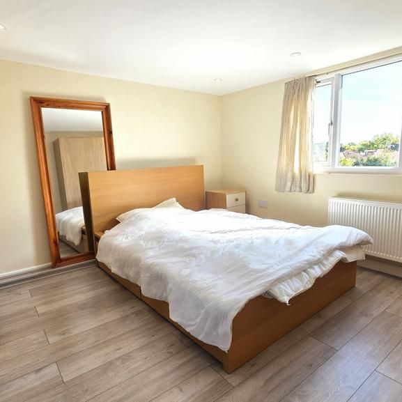 5 bedroom semi-detached house to rent - Photo 1