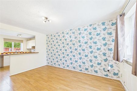2 bedroom end of terrace house to rent - Photo 2